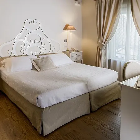 & Residenza 100 Torri 호텔 4*