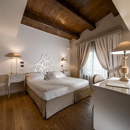 Hotel & Residenza 100 Torri 4*