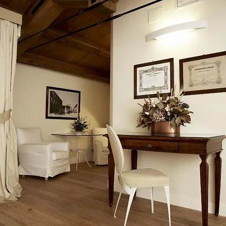 Отель & Residenza 100 Torri
